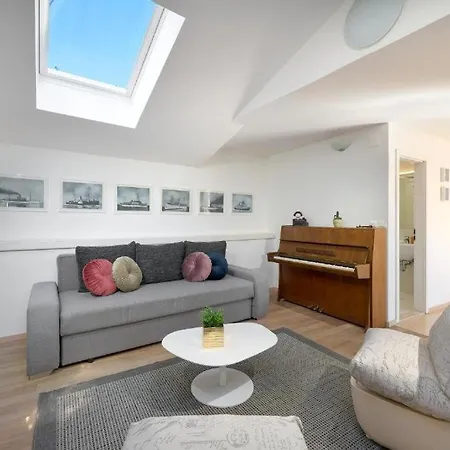 Campanelo Apartment Split