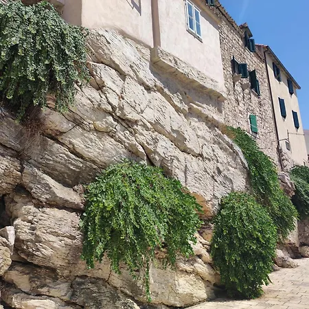 Campanelo * Split